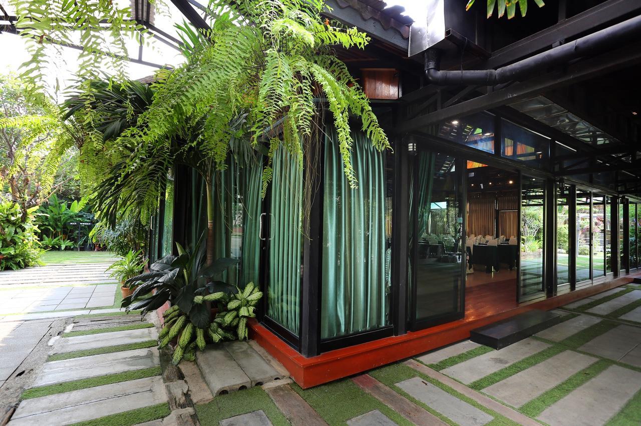 The Loft Resort Bangkok Buitenkant foto